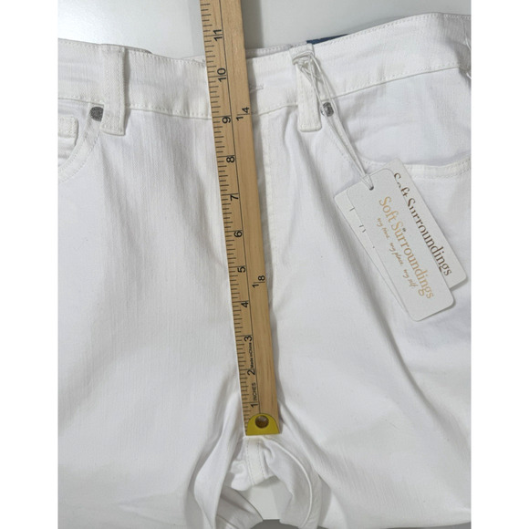 Soft Surroundings The Ultimate Straight Cropped Jeans Slimming Size 8 White New - Picture 5 of 13